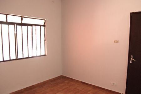 Casa para alugar com 220m², 3 quartos e 2 vagasQuarto 01