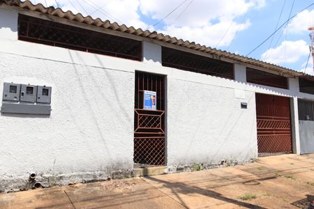 Casa para alugar com 220m², 3 quartos e 2 vagasFachada