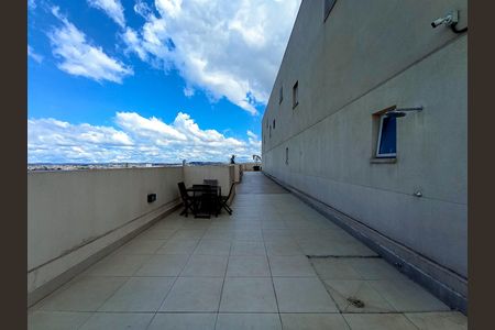 Apartamento para alugar com 32m², 2 quartos e sem vaga