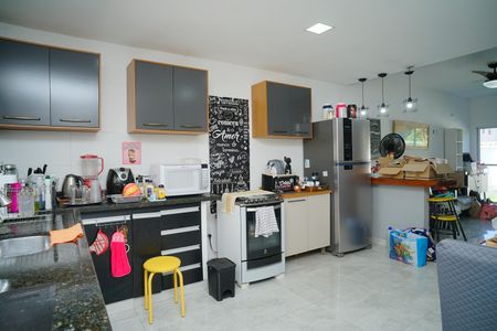 Cozinha de casa para alugar com 2 quartos, 80m² em Itaipu, Niterói
