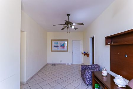 Apartamento à venda com 75m², 2 quartos e sem vagaSala