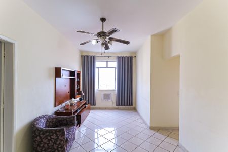 Apartamento à venda com 75m², 2 quartos e sem vagaSala