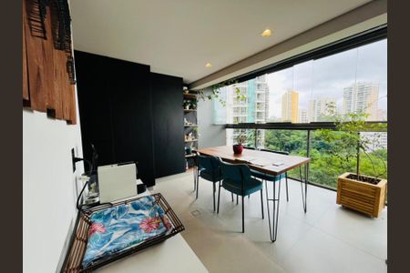 Apartamento à venda com 76m², 1 quarto e 2 vagasFoto 02