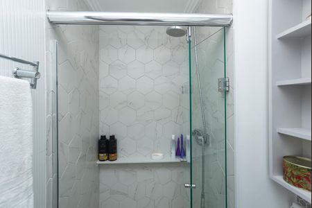 Banheiro Social de apartamento à venda com 2 quartos, 41m² em Barra Funda, São Paulo