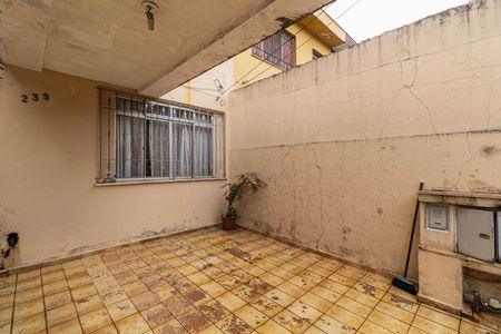 Casa para alugar com 132m², 3 quartos e 2 vagas Casa para alugar com 132m², 3 quartos e 2 vagasFachada