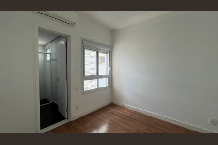 Apartamento à venda com 125m², 3 quartos e 2 vagasQuarto 2 