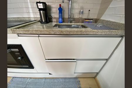 Apartamento para alugar com 36m², 1 quarto e sem vaga Apartamento para alugar com 36m², 1 quarto e sem vagaCozinha - Armários