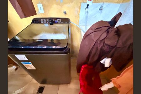 Casa para alugar com 60m², 2 quartos e 1 vagaÁrea de Serviço