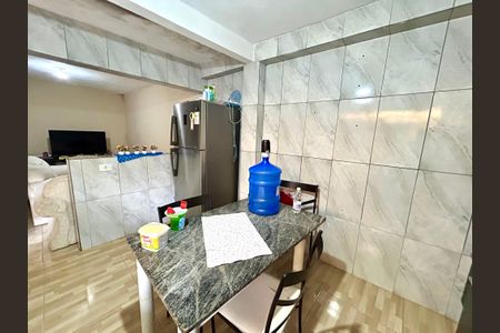 Casa para alugar com 60m², 2 quartos e 1 vagaCozinha