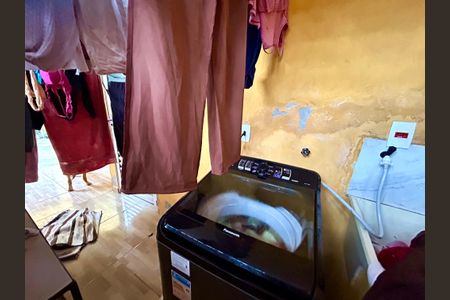 Casa para alugar com 60m², 2 quartos e 1 vagaÁrea de Serviço