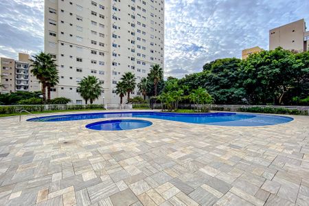 Apartamento à venda com 176m², 3 quartos e 3 vagasÁrea comum - Piscina