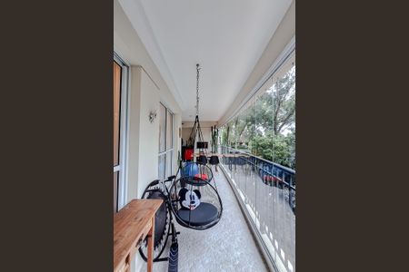 Apartamento à venda com 176m², 3 quartos e 3 vagasVaranda da Sala