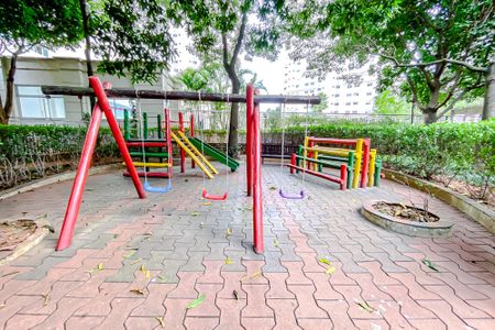 Apartamento à venda com 176m², 3 quartos e 3 vagasÁrea comum - Playground