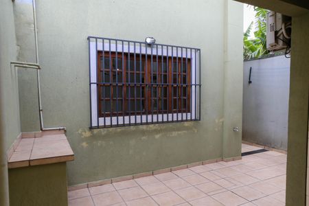 Casa para alugar com 140m², 4 quartos e 2 vagasQuintal