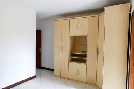 Casa para alugar com 140m², 4 quartos e 2 vagasQuarto 1