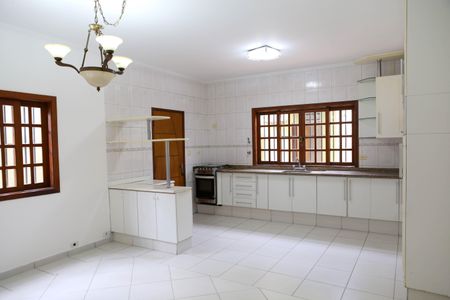 Casa para alugar com 140m², 4 quartos e 2 vagasCozinha