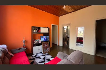 Casa à venda com 327m², 3 quartos e 1 vaga