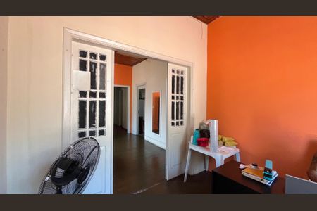 Casa à venda com 327m², 3 quartos e 1 vaga