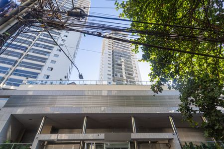 Apartamento à venda com 168m², 4 quartos e 3 vagas Apartamento à venda com 168m², 4 quartos e 3 vagasFachada