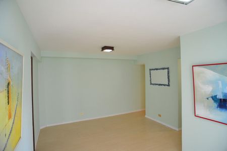 Sala de apartamento à venda com 2 quartos, 83m² em Barra da Tijuca, Rio de Janeiro