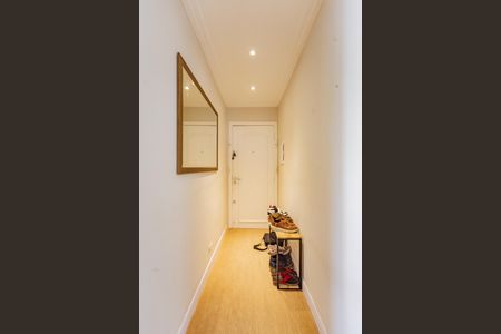 Apartamento à venda com 67m², 2 quartos e 1 vagaEntrada