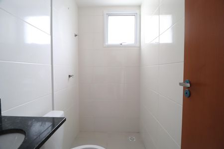 Apartamento para alugar com 52m², 2 quartos e sem vagaBanheiro do Quarto 2