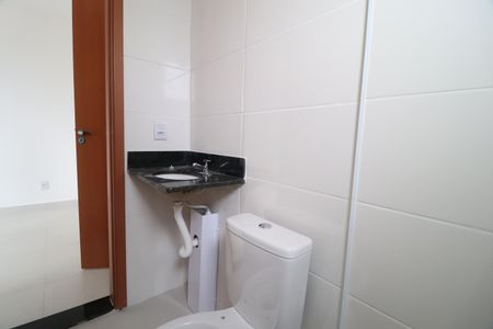 Apartamento para alugar com 52m², 2 quartos e sem vagaBanheiro do Quarto 2