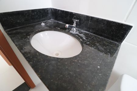 Apartamento para alugar com 52m², 2 quartos e sem vagaBanheiro do Quarto 2
