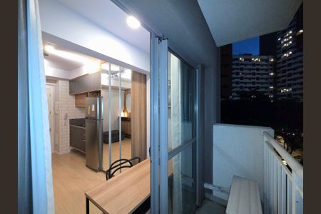 Studio à venda com 27m², 1 quarto e sem vagaVaranda