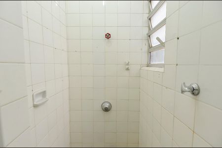 Apartamento à venda com 90m², 2 quartos e 1 vaga Apartamento à venda com 90m², 2 quartos e 1 vagaBanheiro de Serviço