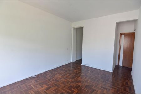 Apartamento à venda com 90m², 2 quartos e 1 vaga Apartamento à venda com 90m², 2 quartos e 1 vagaSala