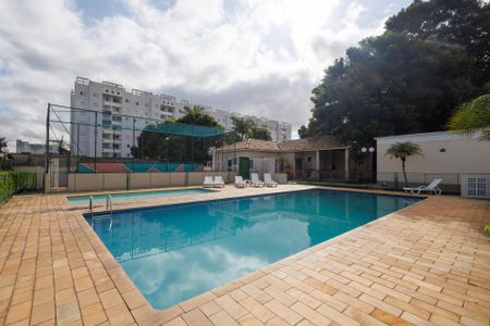 Apartamento para alugar com 64m², 2 quartos e 1 vagaÁrea comum - Piscina