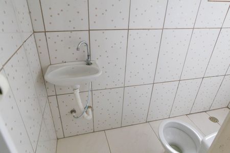 Casa para alugar com 42m², 1 quarto e sem vaga