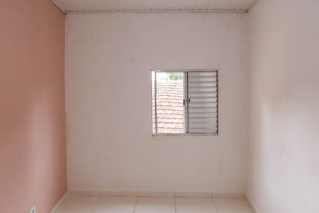 Casa para alugar com 42m², 1 quarto e sem vaga