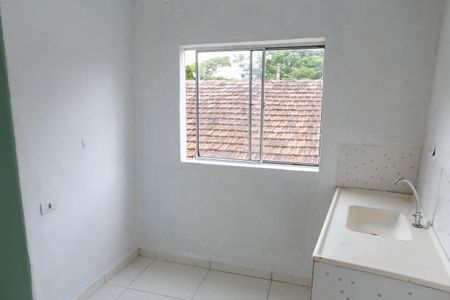 Casa para alugar com 42m², 1 quarto e sem vaga