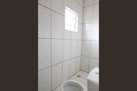 Casa para alugar com 42m², 1 quarto e sem vaga