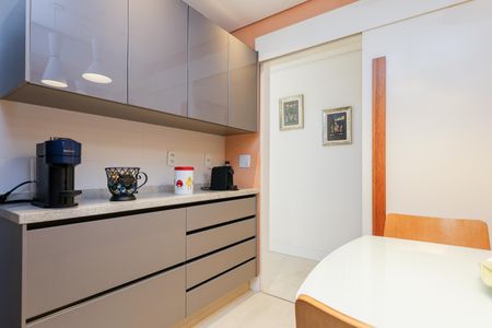 Apartamento à venda com 175m², 3 quartos e 3 vagas Apartamento à venda com 175m², 3 quartos e 3 vagasCozinha