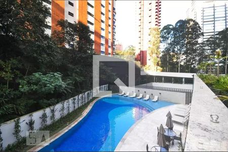 Apartamento à venda com 175m², 3 quartos e 3 vagas Apartamento à venda com 175m², 3 quartos e 3 vagasÁrea comum - Piscina