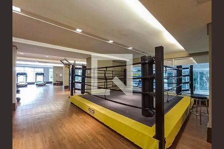 Apartamento à venda com 175m², 3 quartos e 3 vagas Apartamento à venda com 175m², 3 quartos e 3 vagasAcademia