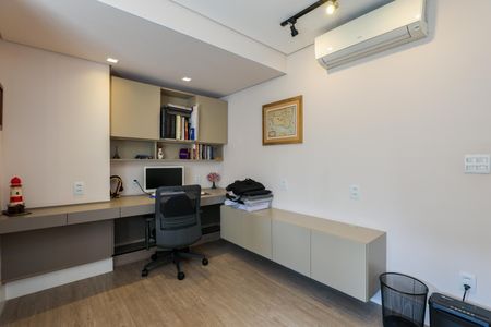 Apartamento à venda com 175m², 3 quartos e 3 vagas Apartamento à venda com 175m², 3 quartos e 3 vagasSuíte 3