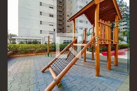 Apartamento à venda com 175m², 3 quartos e 3 vagas Apartamento à venda com 175m², 3 quartos e 3 vagasÁrea comum - Playground