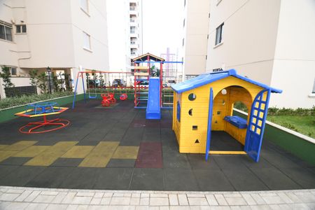 Apartamento para alugar com 72m², 3 quartos e 1 vagaÁrea comum - Playground