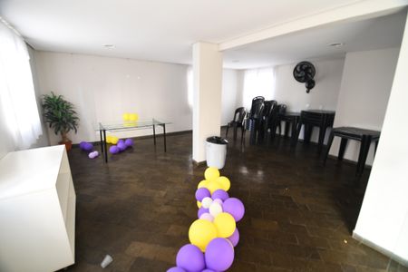 Apartamento para alugar com 72m², 3 quartos e 1 vagaÁrea comum - Salão de festas