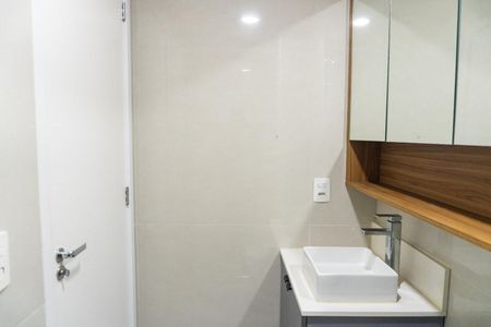 Banheiro de kitnet/studio para alugar com 1 quarto, 29m² em Vila Santa Catarina, São Paulo