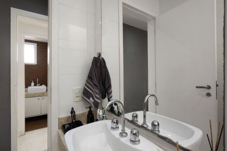 Apartamento à venda com 150m², 3 quartos e 1 vagaBanheiro da Suíte 2