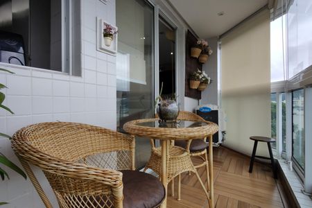 Apartamento à venda com 150m², 3 quartos e 1 vagaVaranda