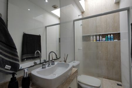 Apartamento à venda com 150m², 3 quartos e 1 vagaBanheiro da Suíte 2