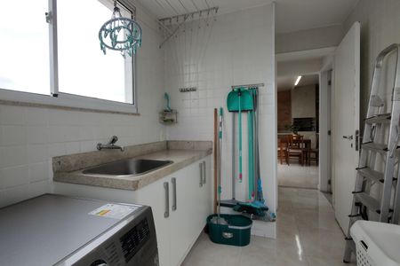 Apartamento à venda com 150m², 3 quartos e 1 vagaLavabo