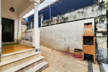 Casa à venda com 104m², 3 quartos e 3 vagas Casa à venda com 104m², 3 quartos e 3 vagasVaranda