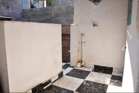 Casa para alugar com 30m², 1 quarto e sem vagaDetalhe - Varanda com Área de Serviço